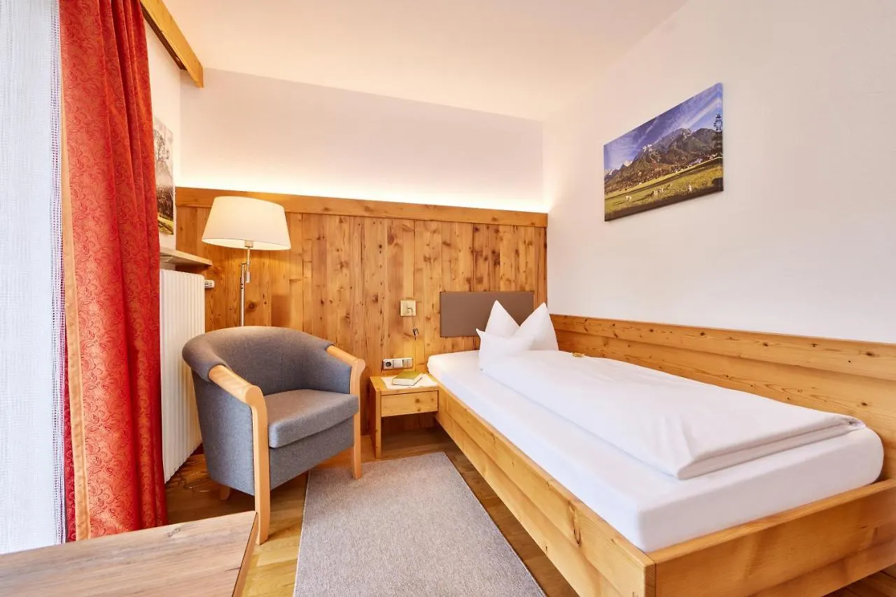Hotel Franziska Миттенвальд