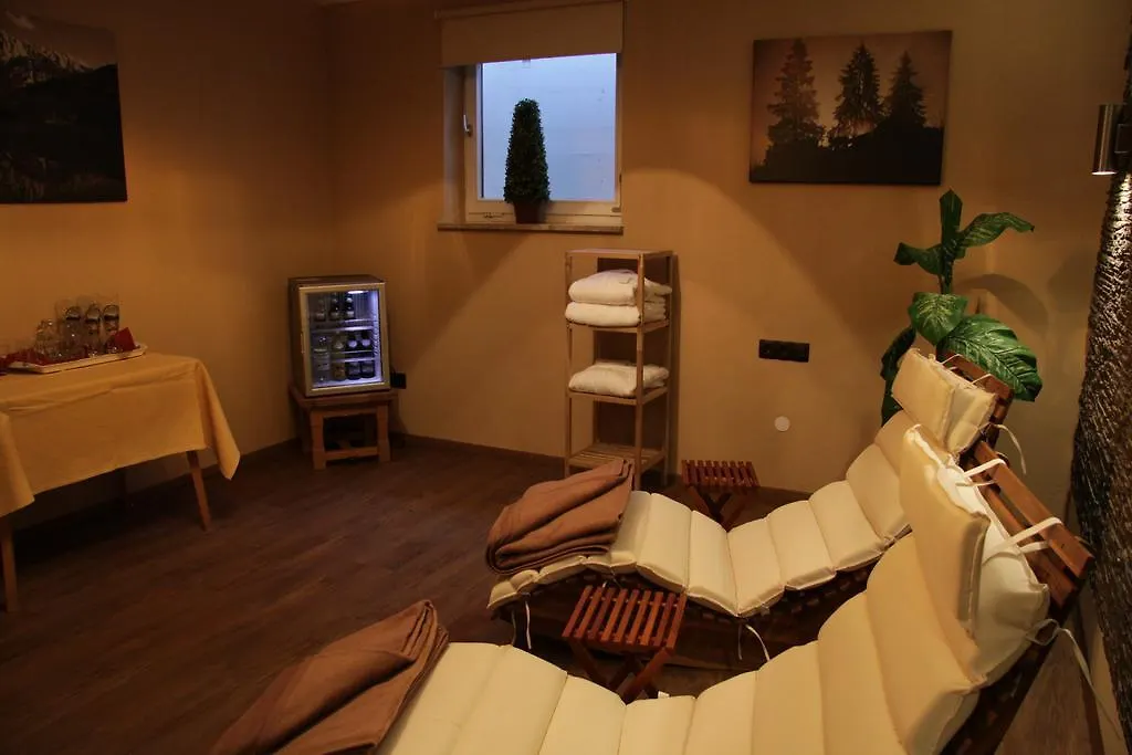 Hotel Franziska Mittenwald 3*,